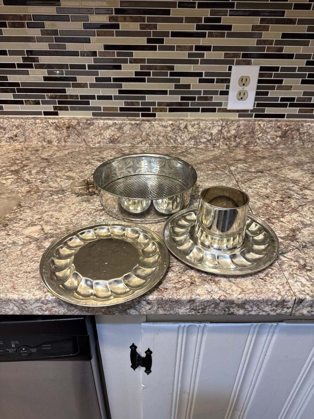 Vintage Kaiser 2-in-1 Springform Pan Set with Interchangeable Flat and Fluted Bu